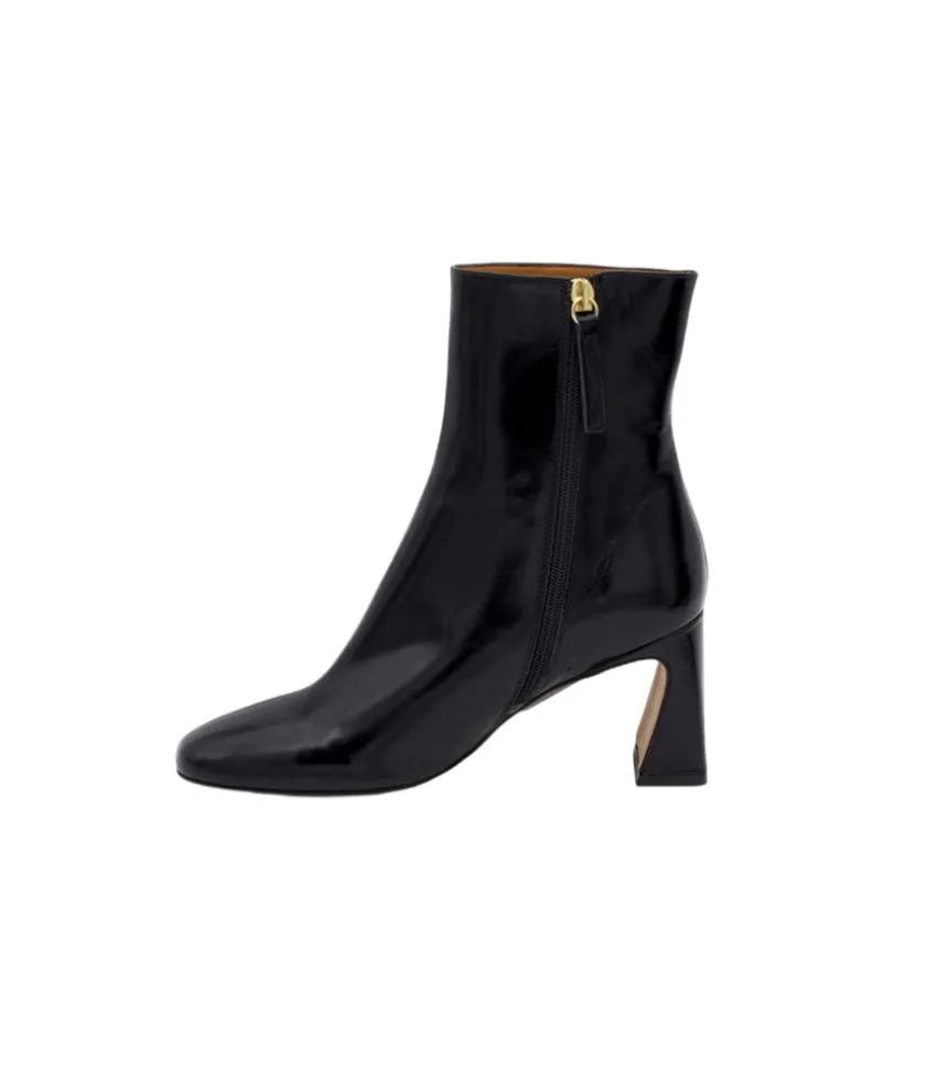 24537 Jamia Black Leather  Boot