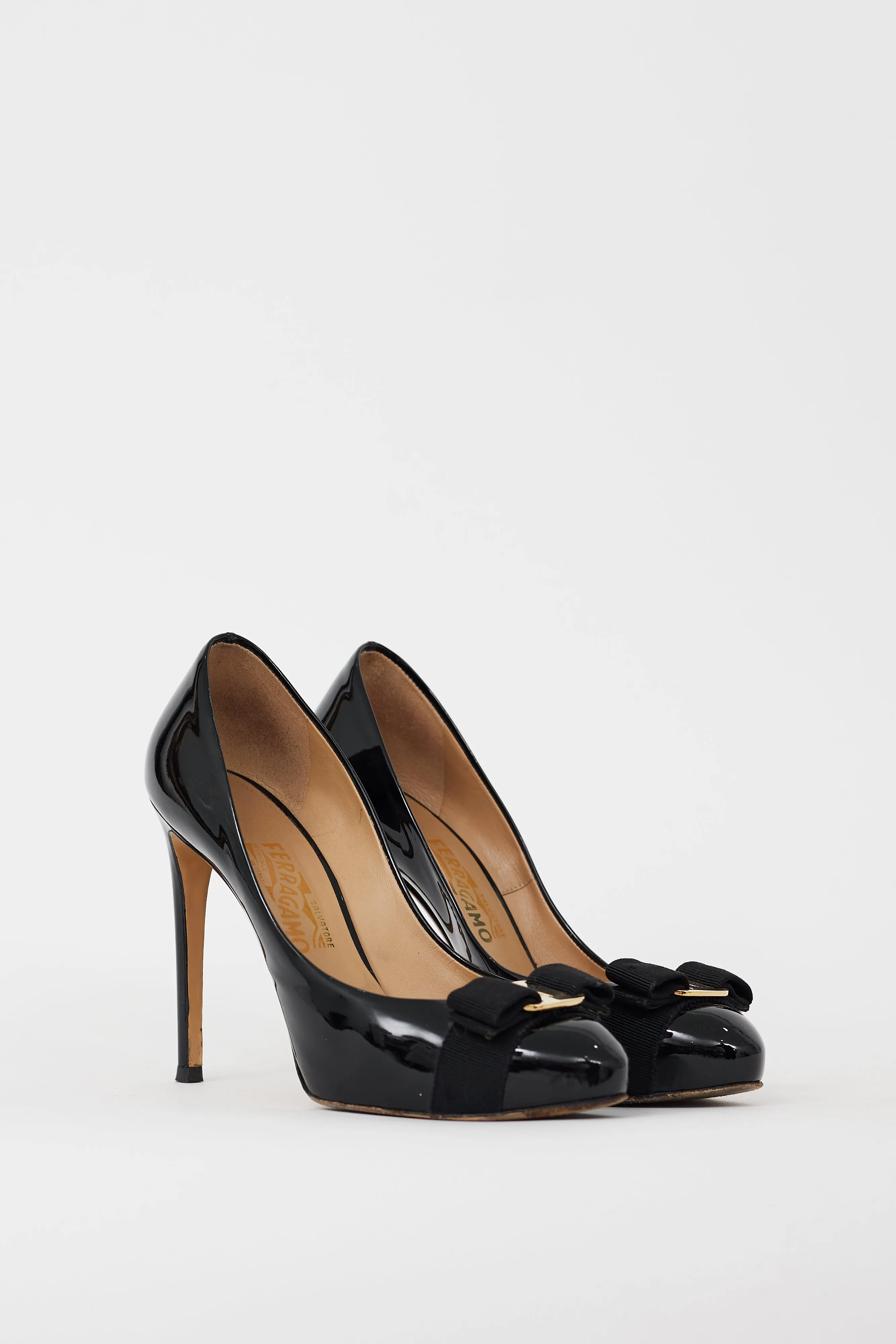 Black & Gold Patent Leather Vara Bow Heel