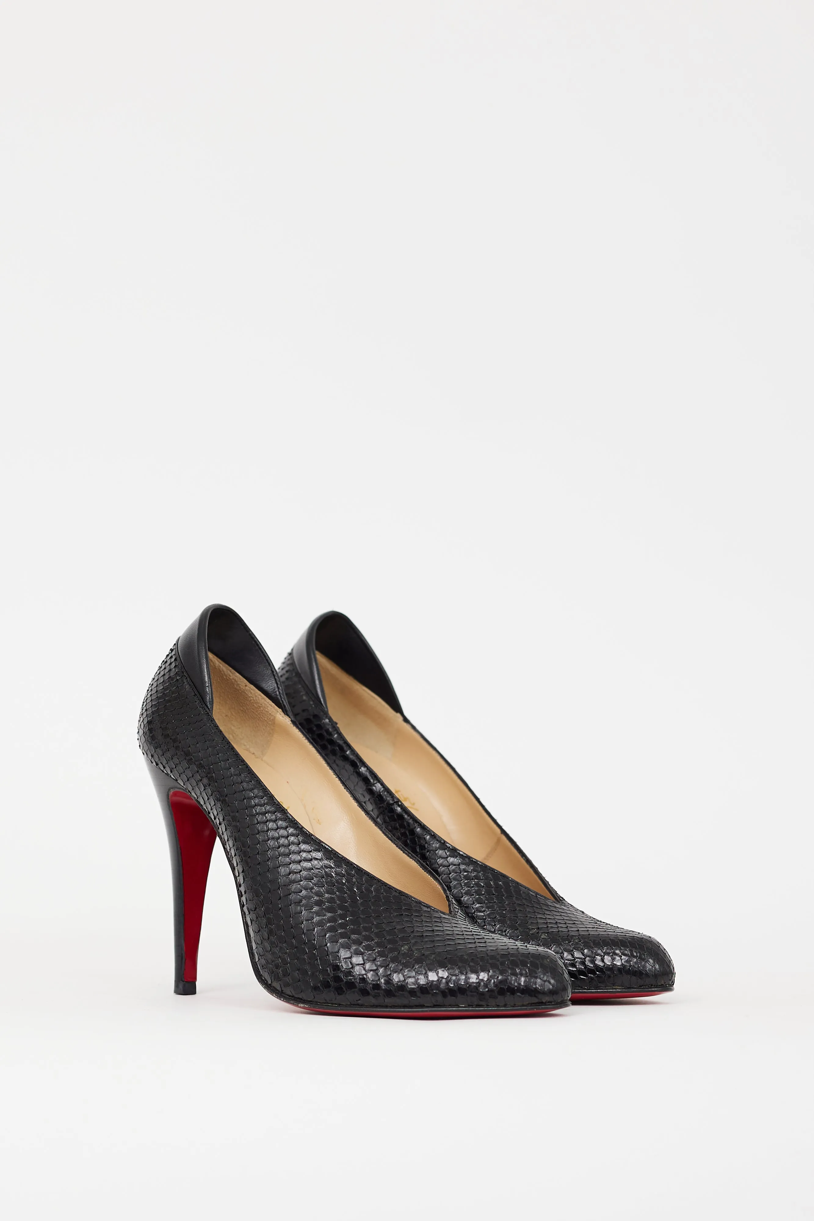 Black Leather Embossed Heel