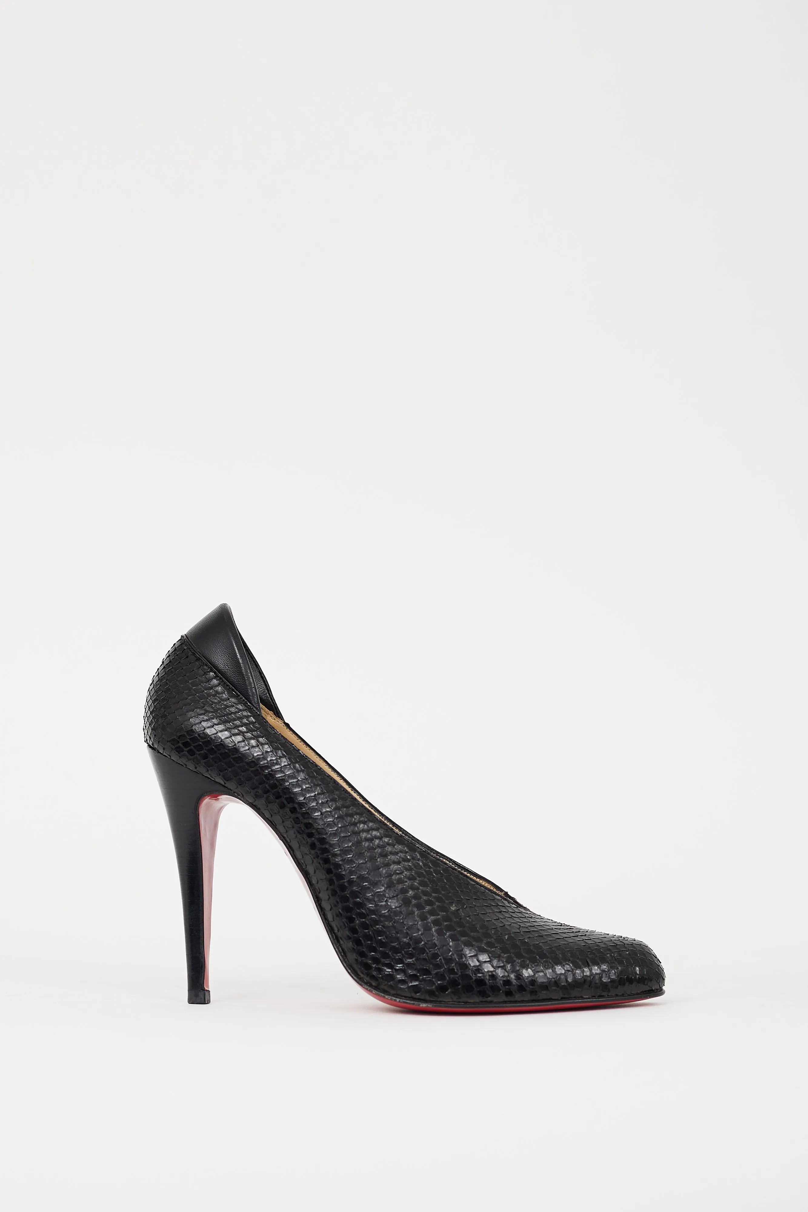 Black Leather Embossed Heel