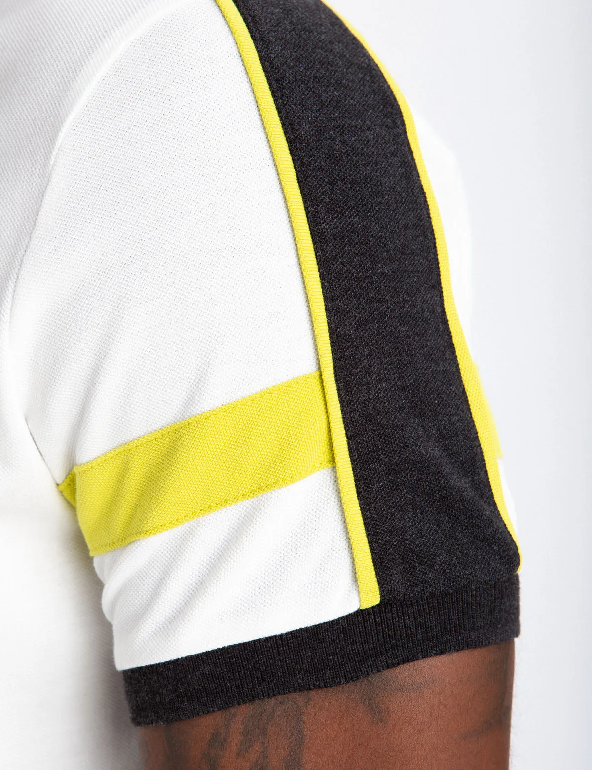 BLACK MALLET SHOULDER PIECING POLO SHIRT