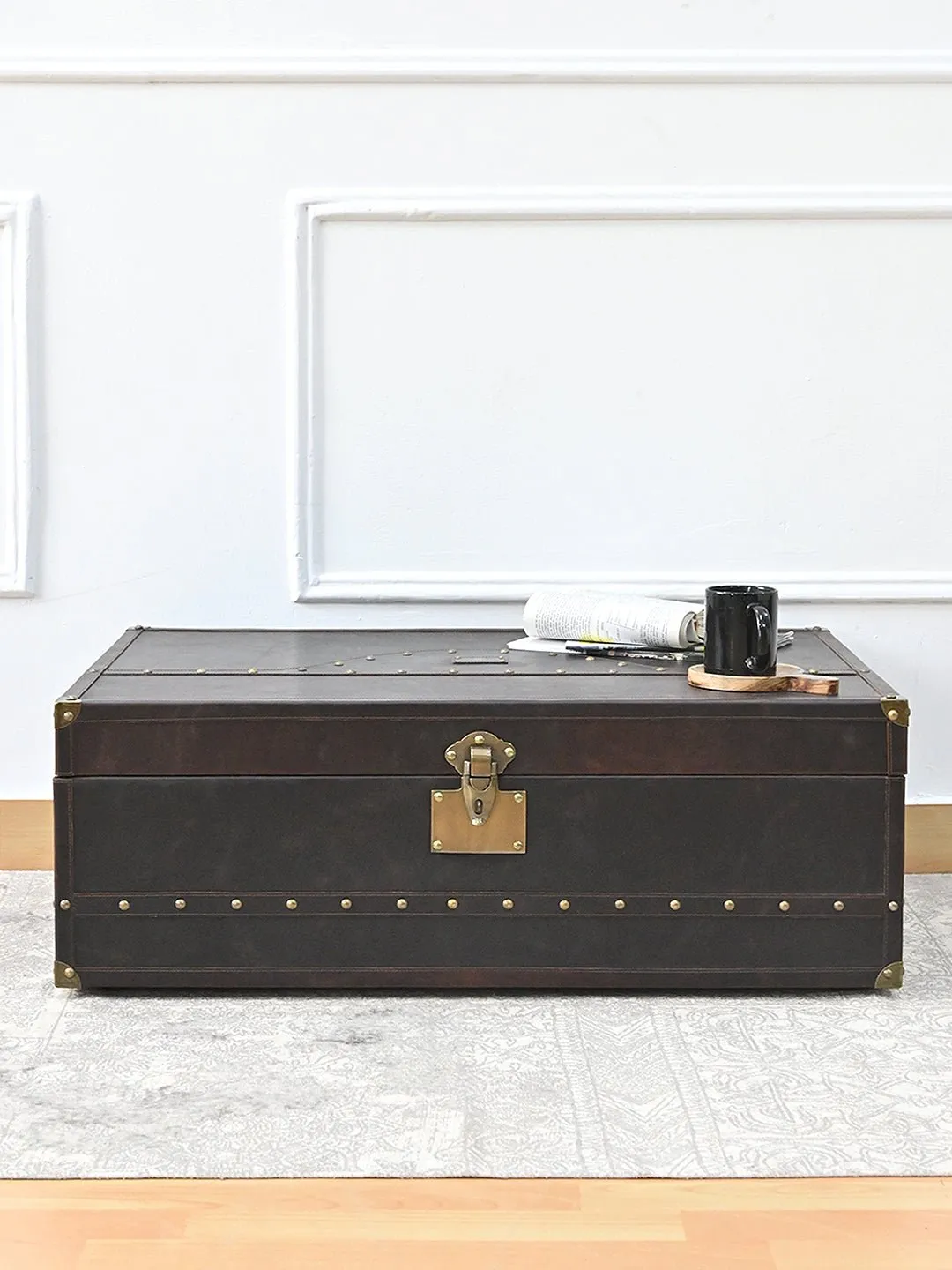 CORAL - LEATHER TRUNK