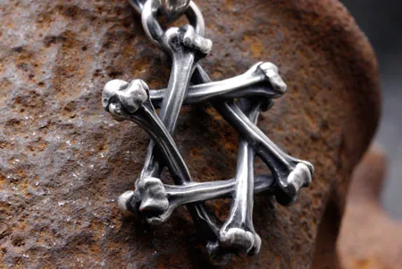 Dead star - six Pendant