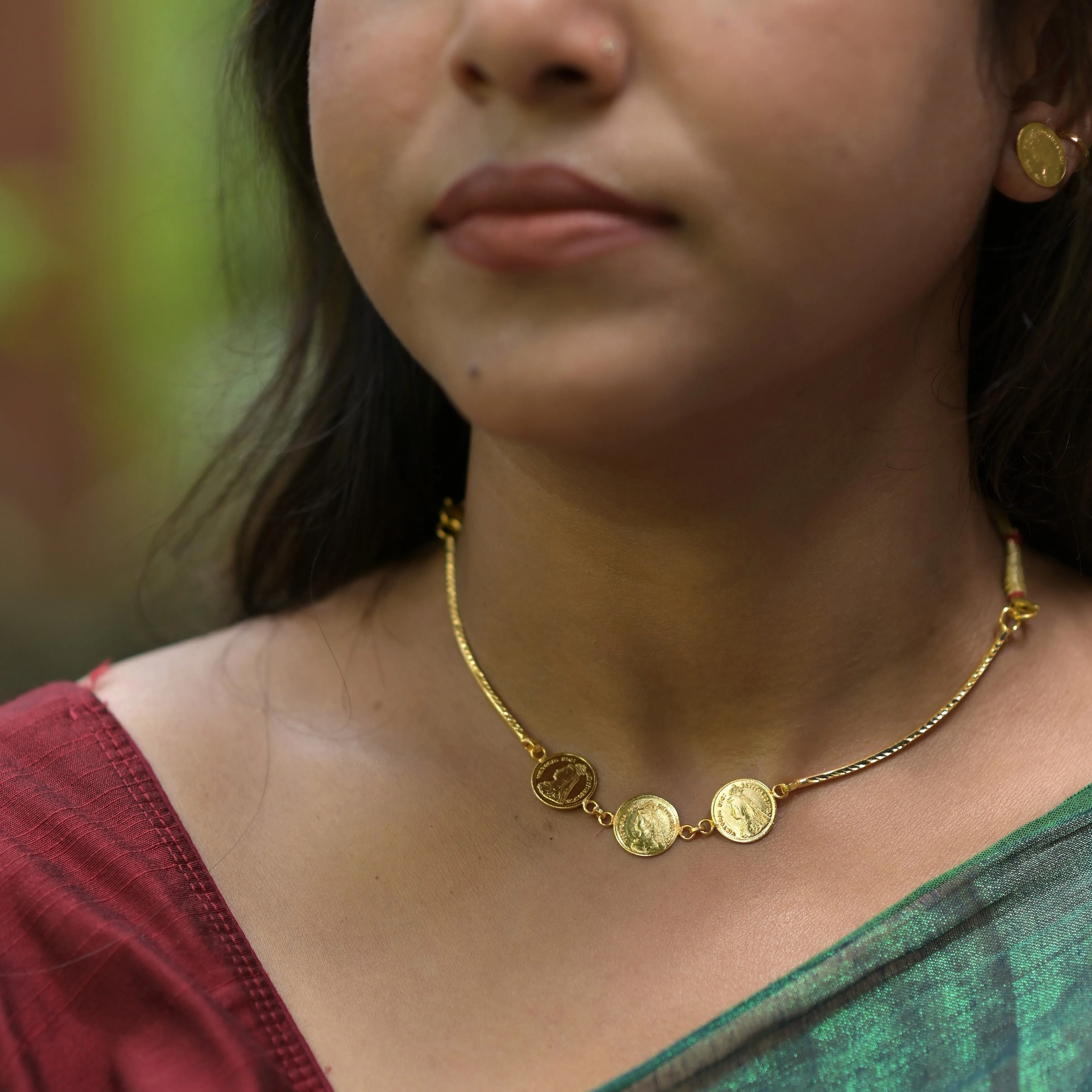 Gini Kanthi With Small Studs