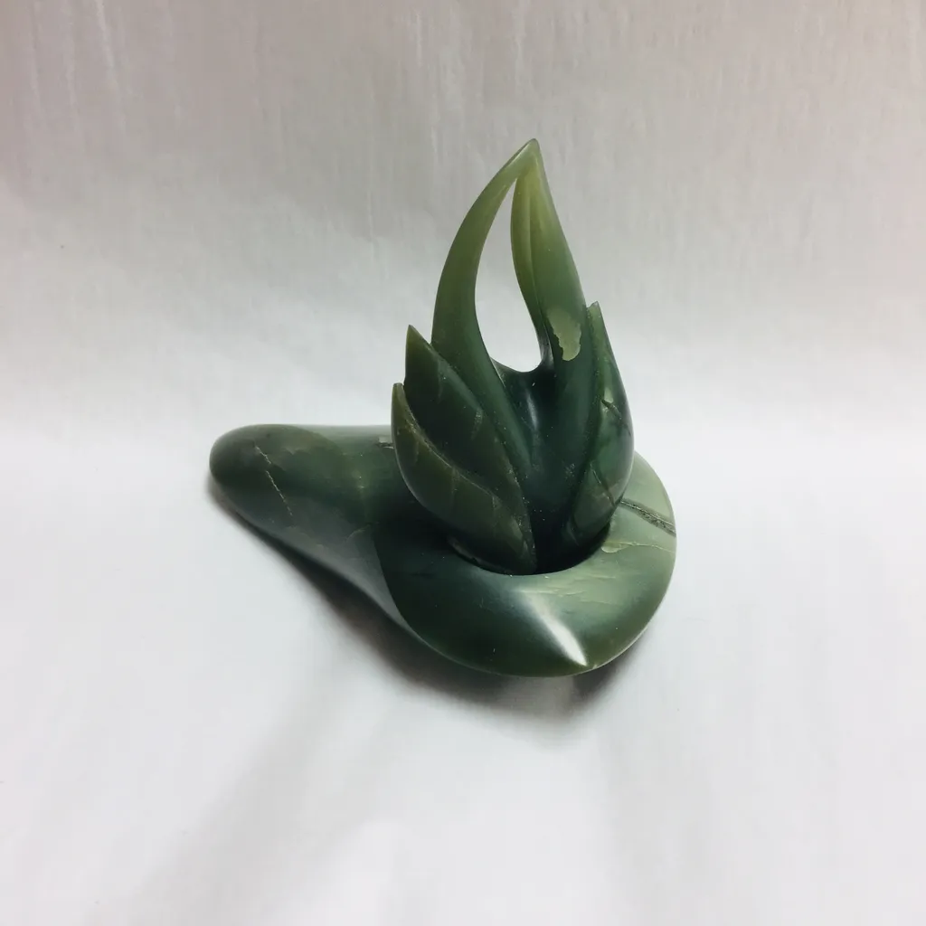 JADE BLOSSOMING FLOWER ON JADE STAND