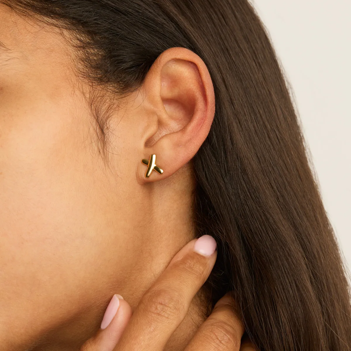 Kiss Stud Earring