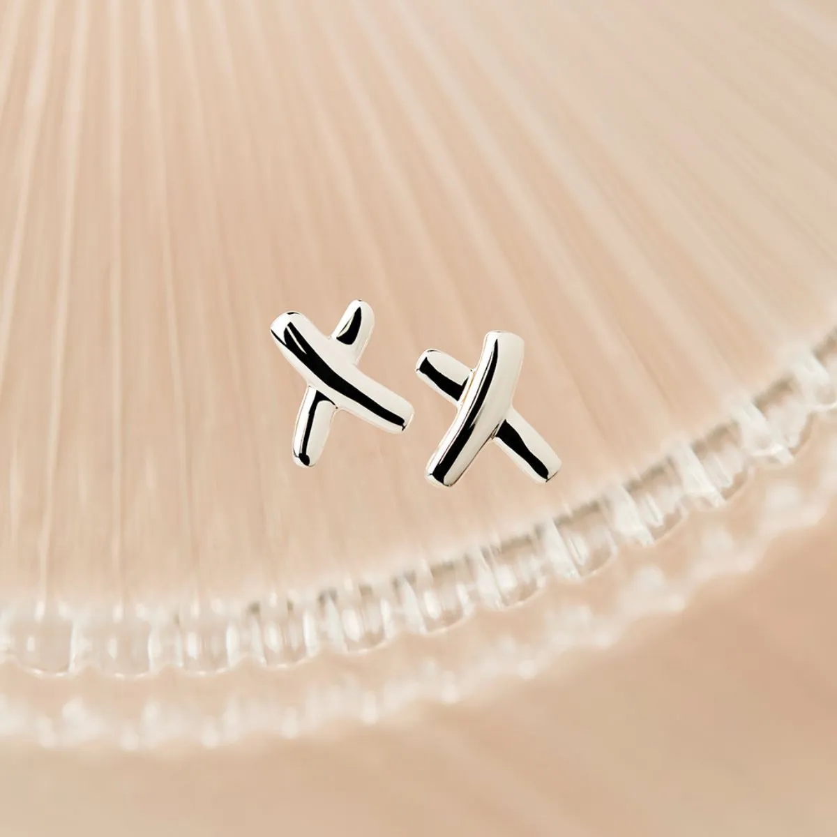 Kiss Stud Earring