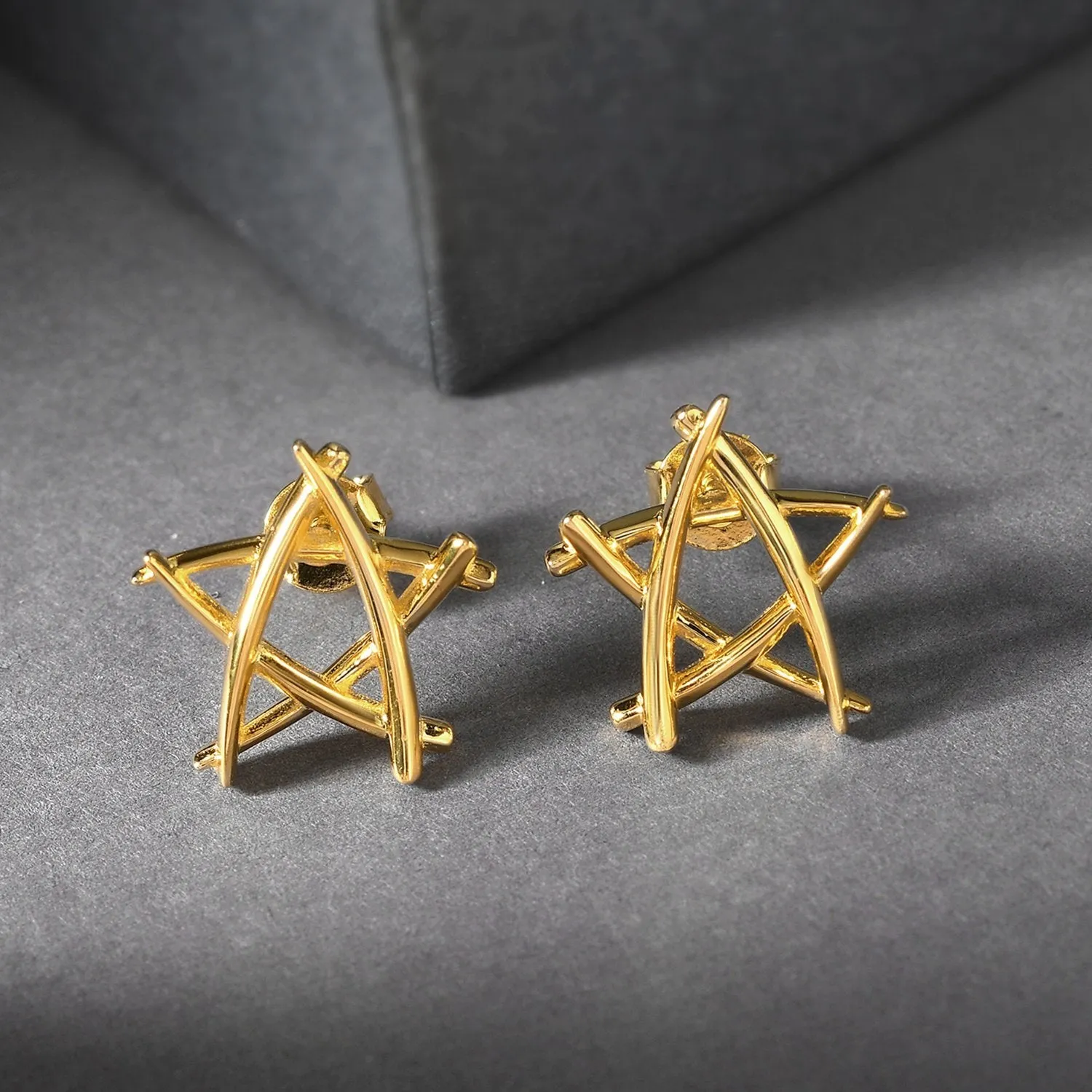 Molto Star Stud Earrings