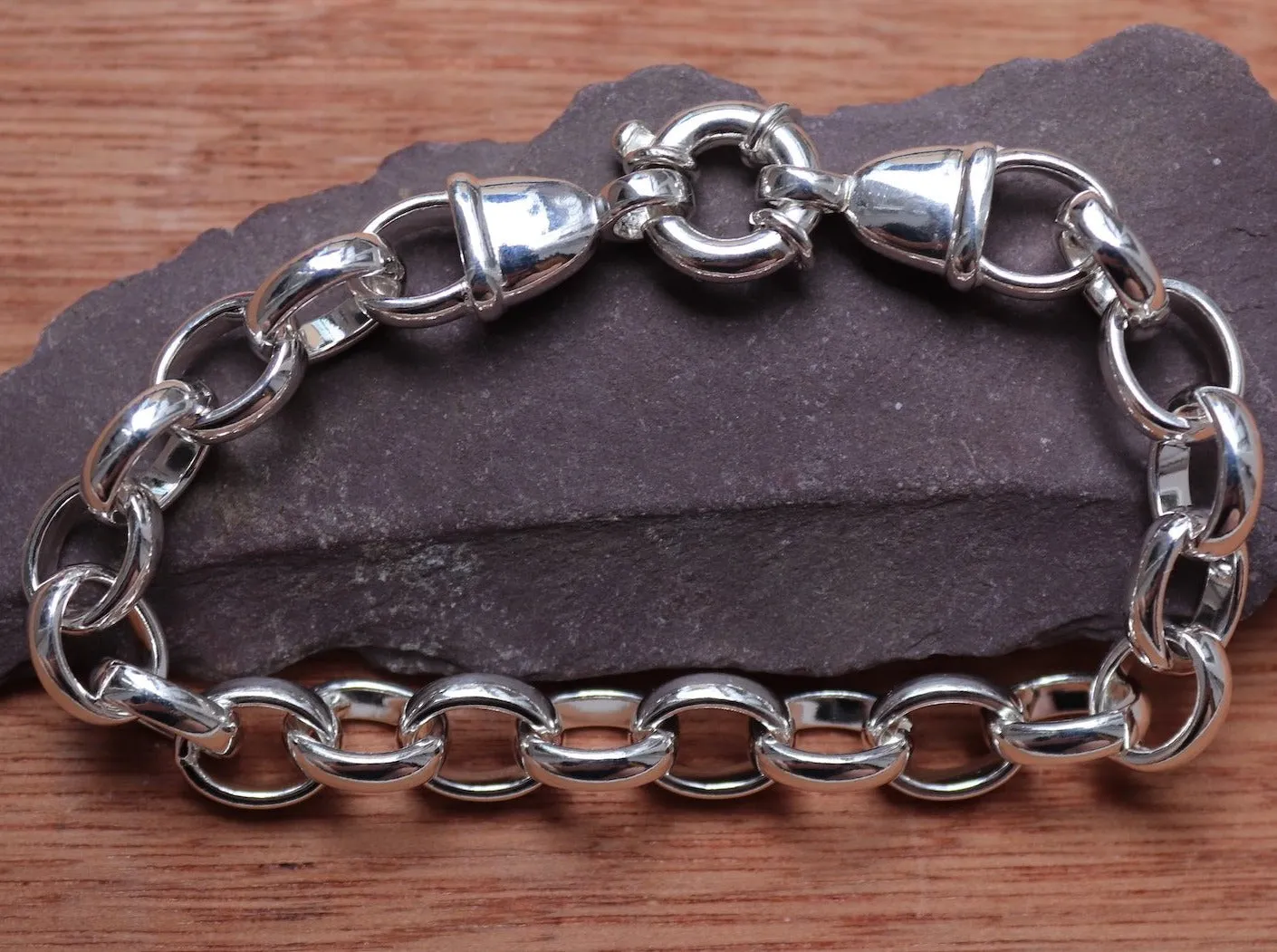 Oval Belcher Bracelet