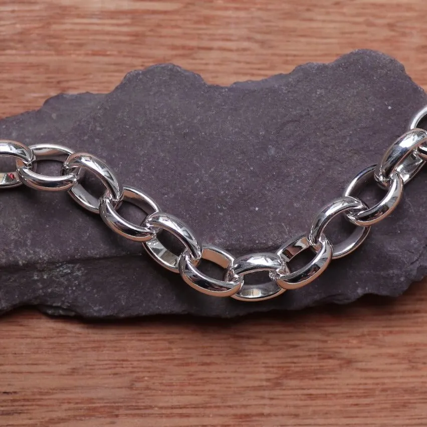 Oval Belcher Bracelet