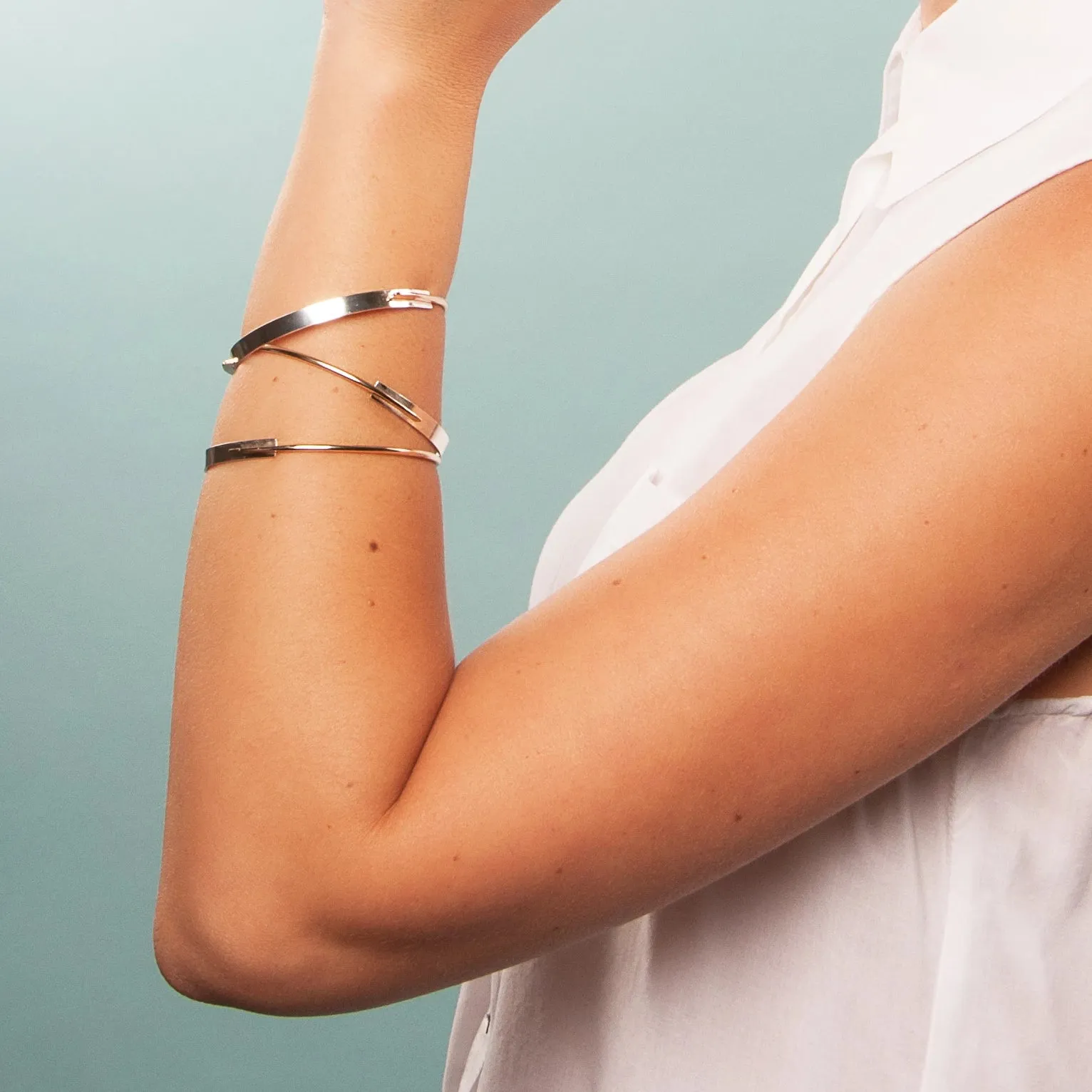 SATURN BANGLE
