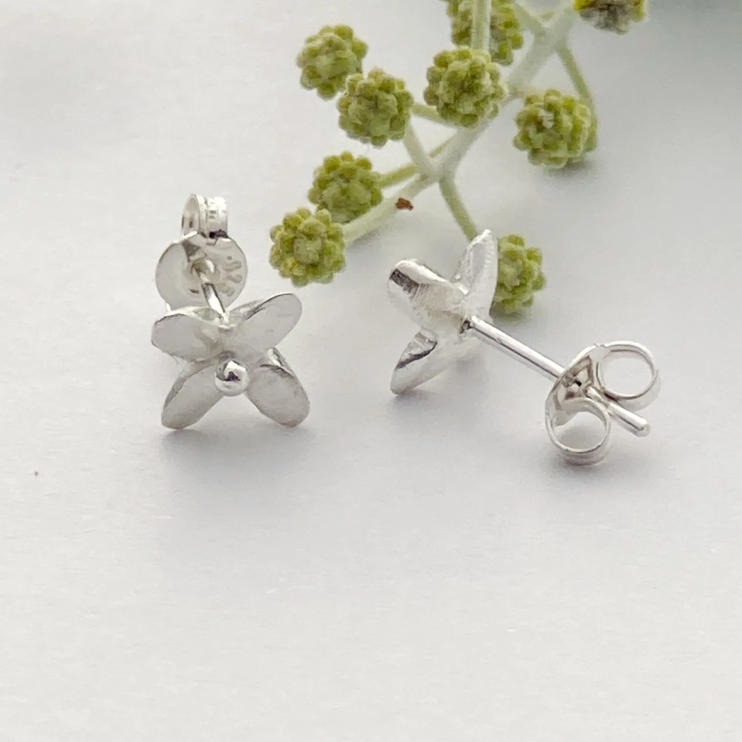 Star flower with silver ball