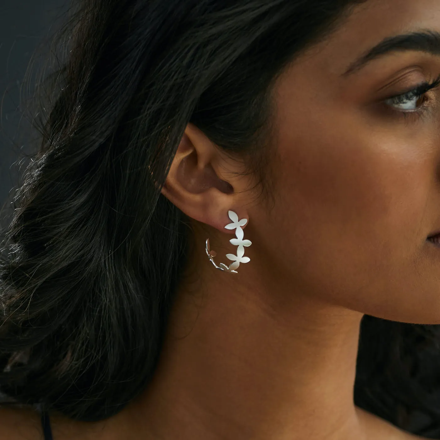 Thanaka Leaf Hoop Studs – Silver