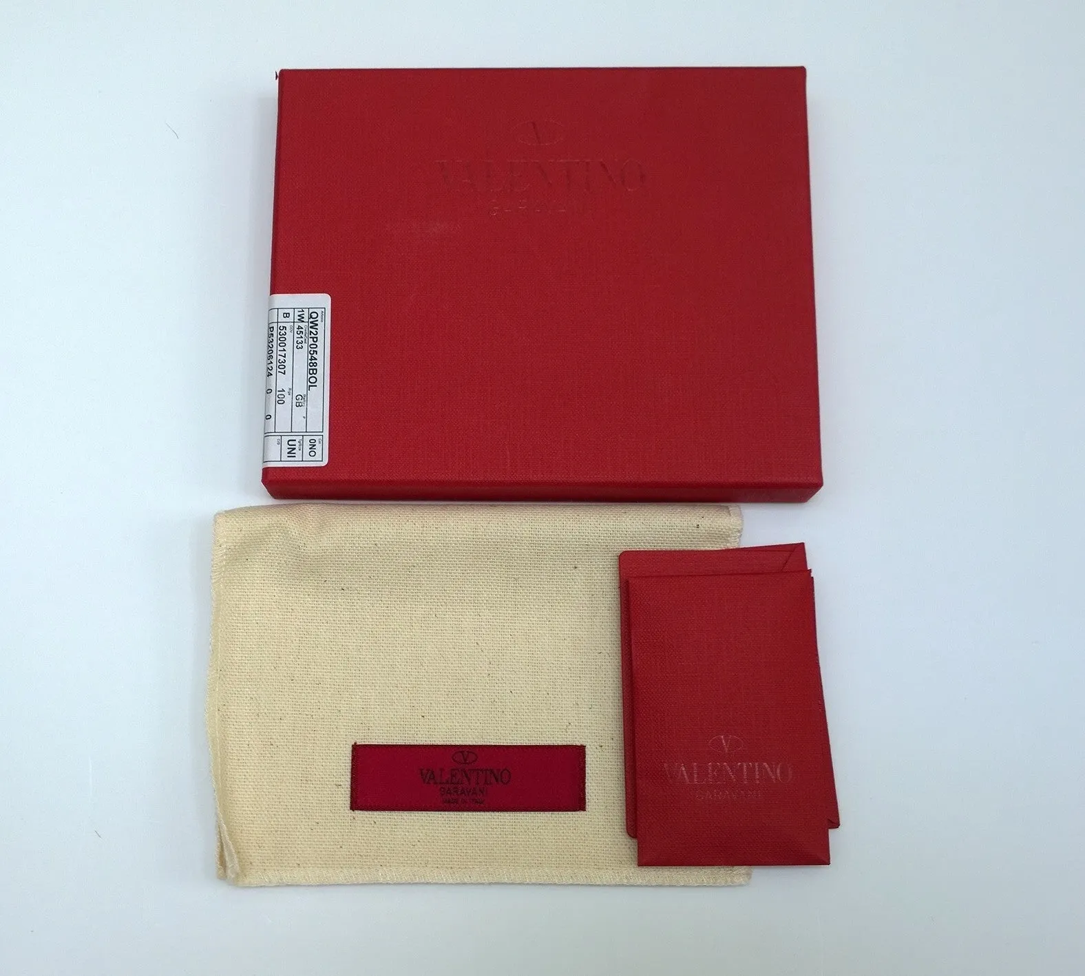 Valentino Garavani Compact Wallet in Black Leather Zipper